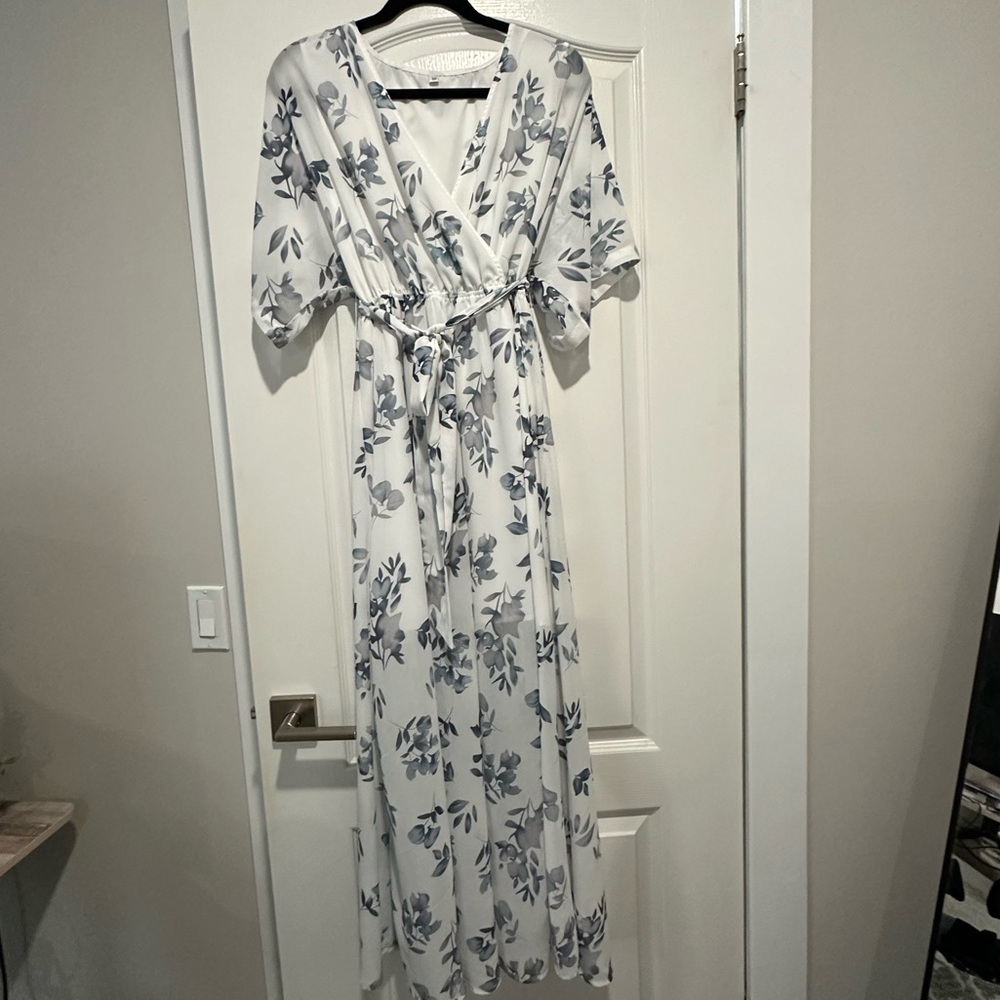 White blue dress size medium